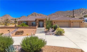 61275 Navajo Trail, Joshua Tree, California 92252, 4 Bedrooms Bedrooms, ,3 BathroomsBathrooms,Residential,Buy,61275 Navajo Trail,JT24136579