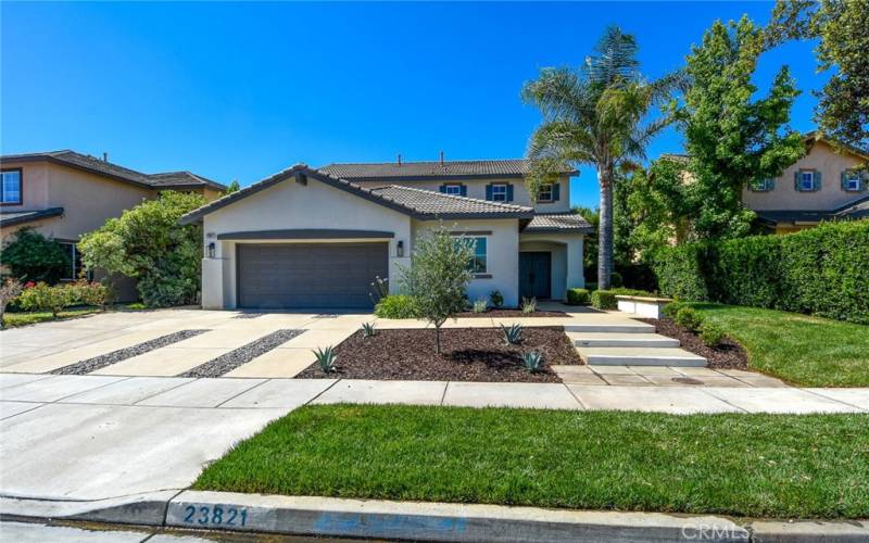 Fresh landscaping and fresh exterior paint, this home shines!