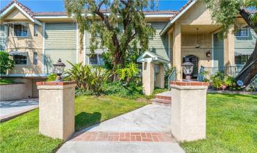 25 Palmetto Drive F, Alhambra, California 91801, 3 Bedrooms Bedrooms, ,3 BathroomsBathrooms,Residential,Buy,25 Palmetto Drive F,PW24132832