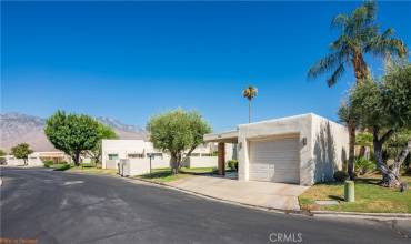 5920 Paradise Plaza, Palm Springs, California 92264, 2 Bedrooms Bedrooms, ,2 BathroomsBathrooms,Residential,Buy,5920 Paradise Plaza,CV24137432