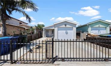 10517 Kalmia Street, Los Angeles, California 90002, 3 Bedrooms Bedrooms, ,2 BathroomsBathrooms,Residential,Buy,10517 Kalmia Street,PW24137729