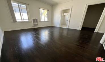 946 S Burlington Avenue 206, Los Angeles, California 90006, ,1 BathroomBathrooms,Residential Lease,Rent,946 S Burlington Avenue 206,24402631