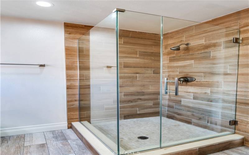 PRIMARY BATH - WALK-IN SHOWER