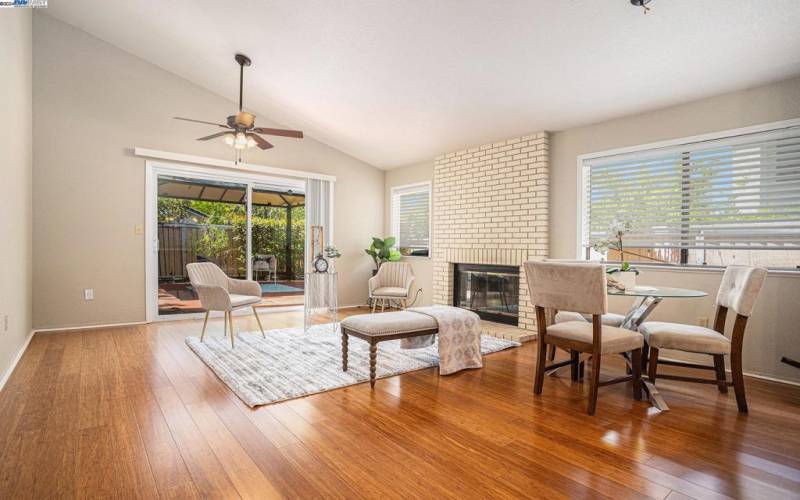 Family room breakfast nook