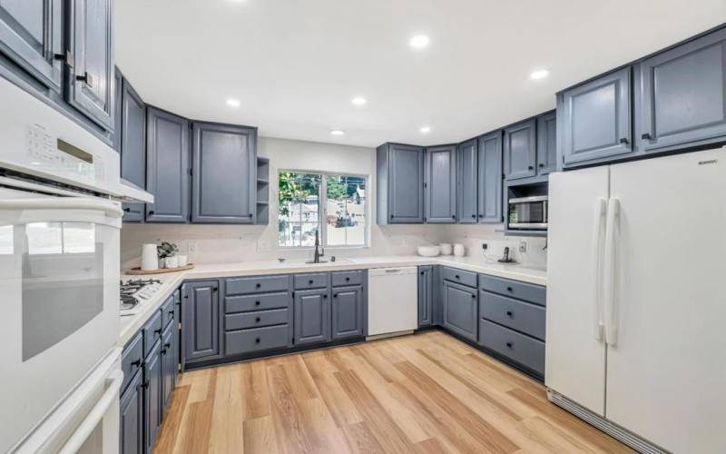 Refreshed kitchen. All kitchen appliances included. New recessed lighting. New faucet