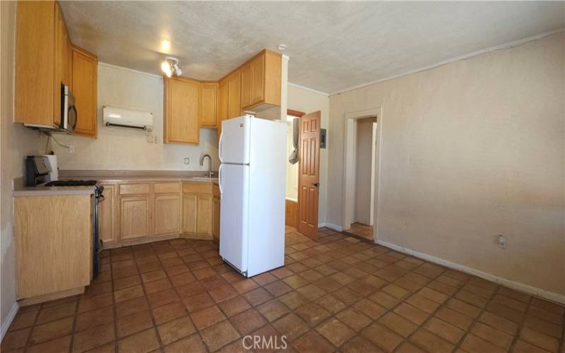 Vacant - Unit 4 - Kitchen/Living Room