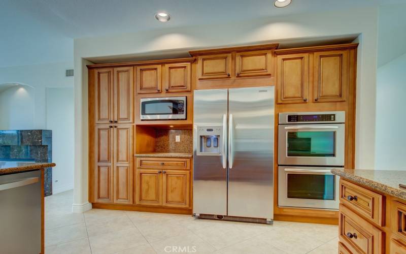 All stainless appliances, refrigerator included