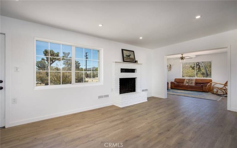 Main house great room w/ fireplace