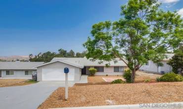 9218 Fanita Rancho Rd, Santee, California 92071, 3 Bedrooms Bedrooms, ,2 BathroomsBathrooms,Residential,Buy,9218 Fanita Rancho Rd,240015608SD