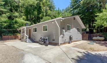 10875 Westwood Road, Felton, California 95018, 2 Bedrooms Bedrooms, ,1 BathroomBathrooms,Residential,Buy,10875 Westwood Road,ML81971846