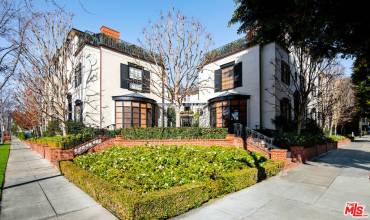 159 S Rodeo Drive, Beverly Hills, California 90212, 2 Bedrooms Bedrooms, ,2 BathroomsBathrooms,Residential Lease,Rent,159 S Rodeo Drive,24412705