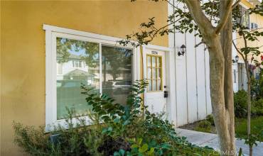 525 E Adele Street A, Anaheim, California 92805, 2 Bedrooms Bedrooms, ,1 BathroomBathrooms,Residential Lease,Rent,525 E Adele Street A,PW24140100