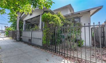 2022 Trinity Street, Los Angeles, California 90011, 3 Bedrooms Bedrooms, ,1 BathroomBathrooms,Residential,Buy,2022 Trinity Street,DW24140004