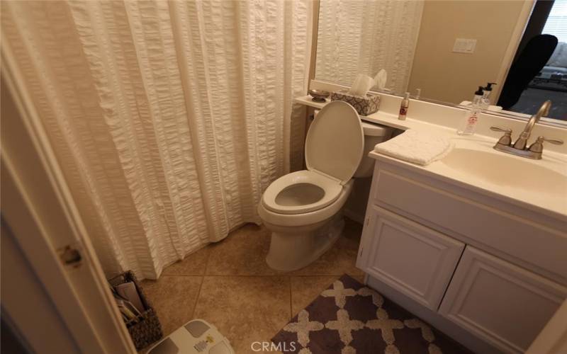 2nd Bathroom