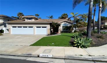 1909 Via Pimpollo, San Clemente, California 92673, 4 Bedrooms Bedrooms, ,2 BathroomsBathrooms,Residential Lease,Rent,1909 Via Pimpollo,OC24141004