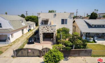 151 W 52nd Street, Los Angeles, California 90037, 6 Bedrooms Bedrooms, ,Residential Income,Buy,151 W 52nd Street,24413427