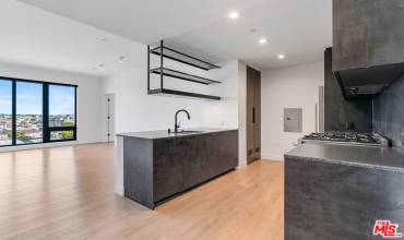 10700 Tabor Street 323, Los Angeles, California 90034, 2 Bedrooms Bedrooms, ,2 BathroomsBathrooms,Residential Lease,Rent,10700 Tabor Street 323,24413610