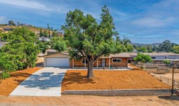 11723 Waterhill Rd, Lakeside, California 92040, 2 Bedrooms Bedrooms, ,1 BathroomBathrooms,Residential,Buy,11723 Waterhill Rd,PTP2404099