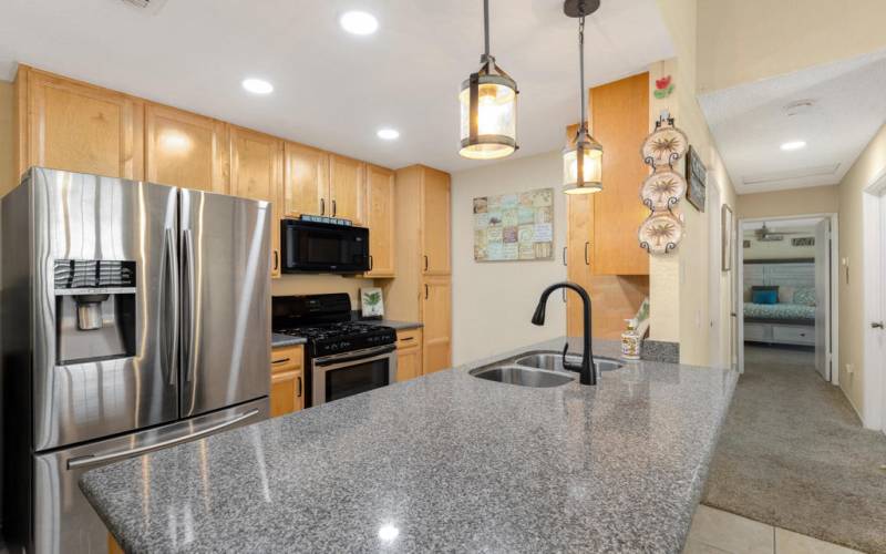 Upgraded Kitchen with Granite Countertop