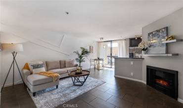 7320 Hawthorn Avenue 224, West Hollywood, California 90046, 1 Bedroom Bedrooms, ,1 BathroomBathrooms,Residential,Buy,7320 Hawthorn Avenue 224,SR24141775