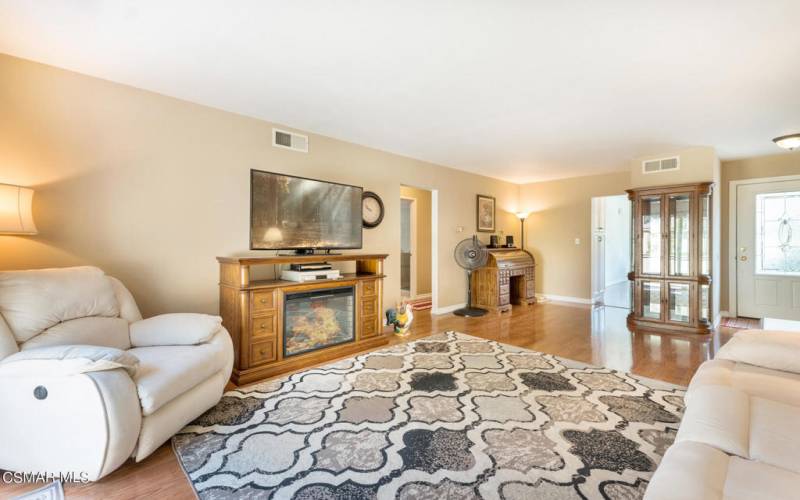 11233 Village 11, Camarillo - HsHProd-8