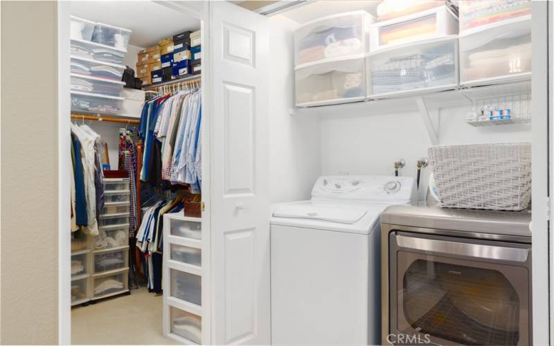 Large walk-in close and separate laundry area.