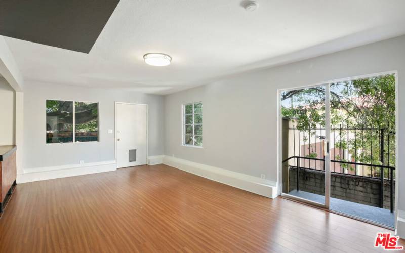 Livingroom facing front & side entrance