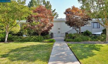 2749 Pine Knoll Dr 1, Walnut Creek, California 94595, 2 Bedrooms Bedrooms, ,2 BathroomsBathrooms,Residential,Buy,2749 Pine Knoll Dr 1,41066064