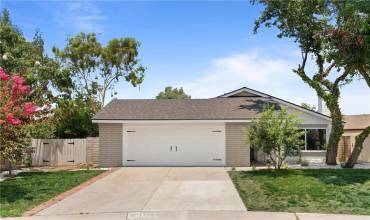 8415 Williamsburg Place, Riverside, California 92504, 4 Bedrooms Bedrooms, ,2 BathroomsBathrooms,Residential,Buy,8415 Williamsburg Place,PW24142264