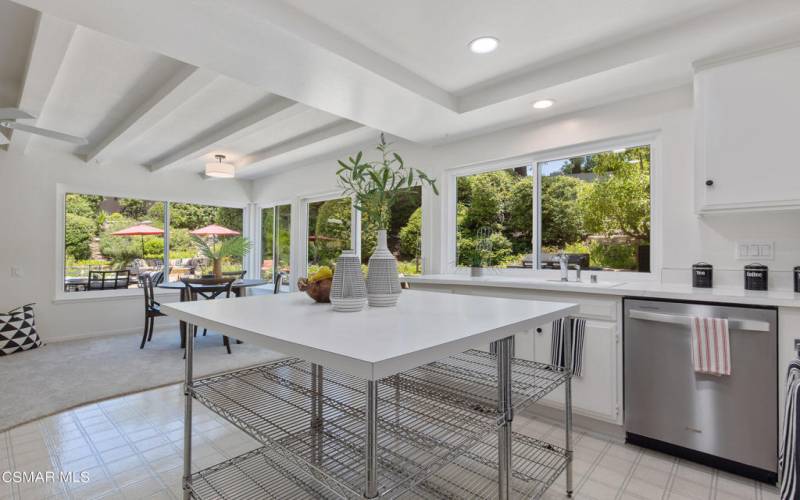 Kitchen & Breakfast Nook