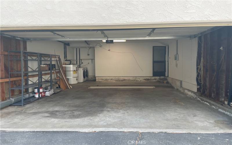 Attached, Direct Access 2 Car Garage