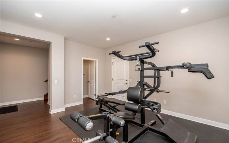 1st floor bonus room has direct access to the garage and its own half bath