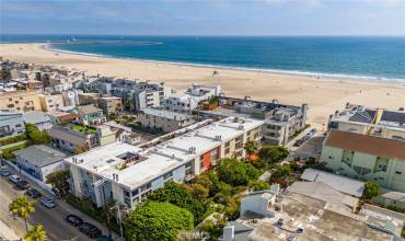 20 Ironsides Street 7, Marina del Rey, California 90292, 1 Bedroom Bedrooms, ,2 BathroomsBathrooms,Residential,Buy,20 Ironsides Street 7,OC24132376