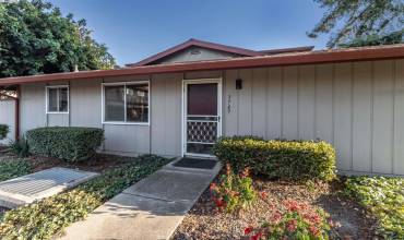 3747 Oxford Cmn, Fremont, California 94536, 2 Bedrooms Bedrooms, ,1 BathroomBathrooms,Residential,Buy,3747 Oxford Cmn,41066245