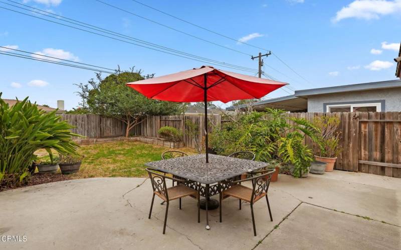 12-web-or-mls-12 - Back Patio