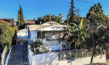 258 N Benton Way, Los Angeles, California 90026, 2 Bedrooms Bedrooms, ,1 BathroomBathrooms,Residential,Buy,258 N Benton Way,DW24143549