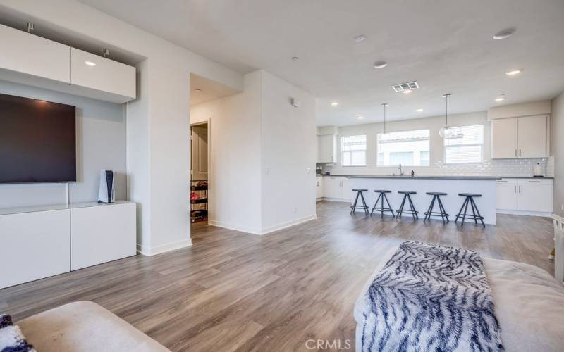 Open kitchen floor plan