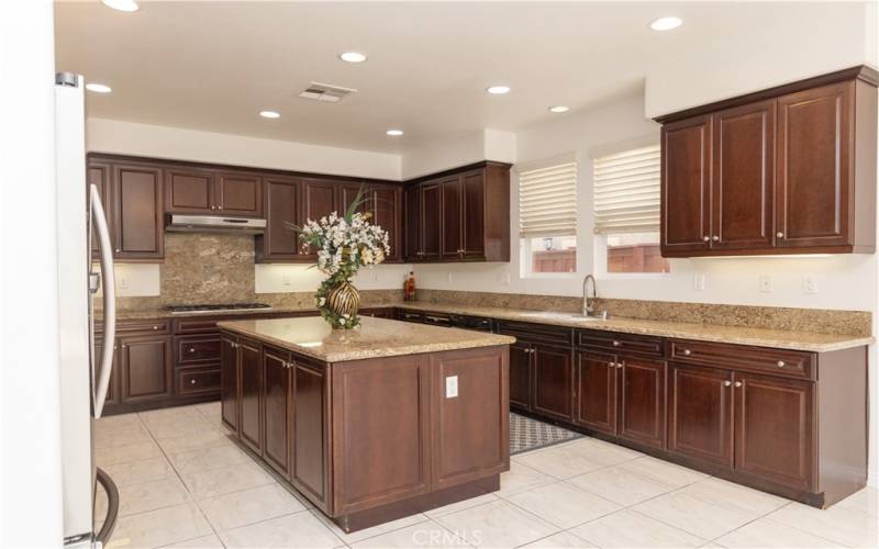 Kitchen granite countertops