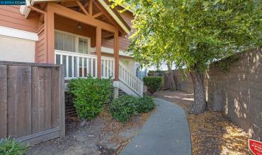 52 Chaucer Ln 12, Fairfield, California 94533, 2 Bedrooms Bedrooms, ,1 BathroomBathrooms,Residential,Buy,52 Chaucer Ln 12,41066406