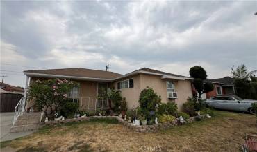 11243 Hulme Avenue, Lynwood, California 90262, 4 Bedrooms Bedrooms, ,2 BathroomsBathrooms,Residential,Buy,11243 Hulme Avenue,PW24143902