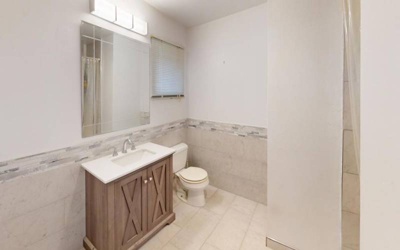 74361-Velardo-Bathroom