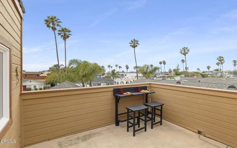 38-web-or-mls-UpmarketMedia-2351Pier-129