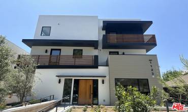 1123 Formosa Avenue 1, West Hollywood, California 90046, 3 Bedrooms Bedrooms, ,2 BathroomsBathrooms,Residential Lease,Rent,1123 Formosa Avenue 1,24412219