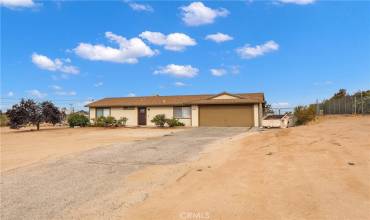 9740 Choiceana Avenue, Hesperia, California 92345, 3 Bedrooms Bedrooms, ,1 BathroomBathrooms,Residential,Buy,9740 Choiceana Avenue,HD24140021