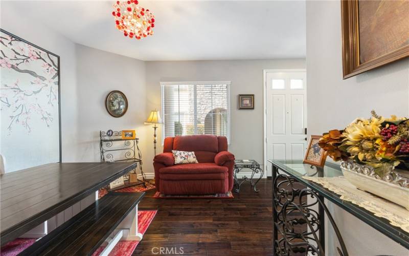 dining room / sitting area