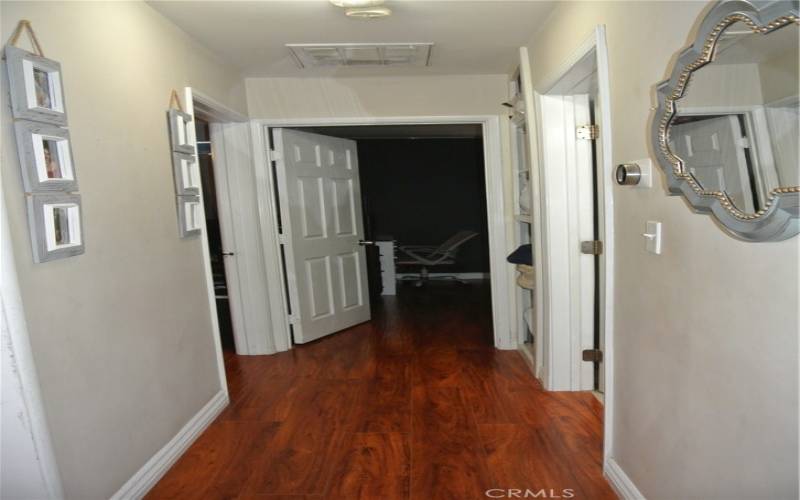 Hallway to bedrooms/bathroom