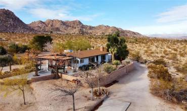 6989 California Avenue, Joshua Tree, California 92252, 3 Bedrooms Bedrooms, ,2 BathroomsBathrooms,Residential,Buy,6989 California Avenue,JT24144612