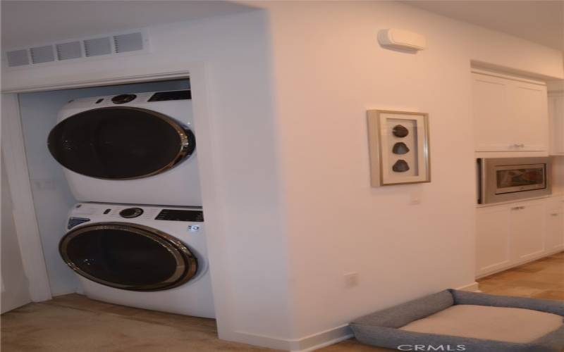 Washer/Dryer enclosed space