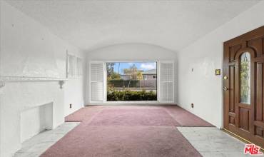 3729 S St Andrews Place, Los Angeles, California 90018, 3 Bedrooms Bedrooms, ,2 BathroomsBathrooms,Residential,Buy,3729 S St Andrews Place,24415519