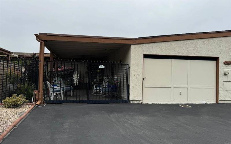 Garage & Carport/Patio